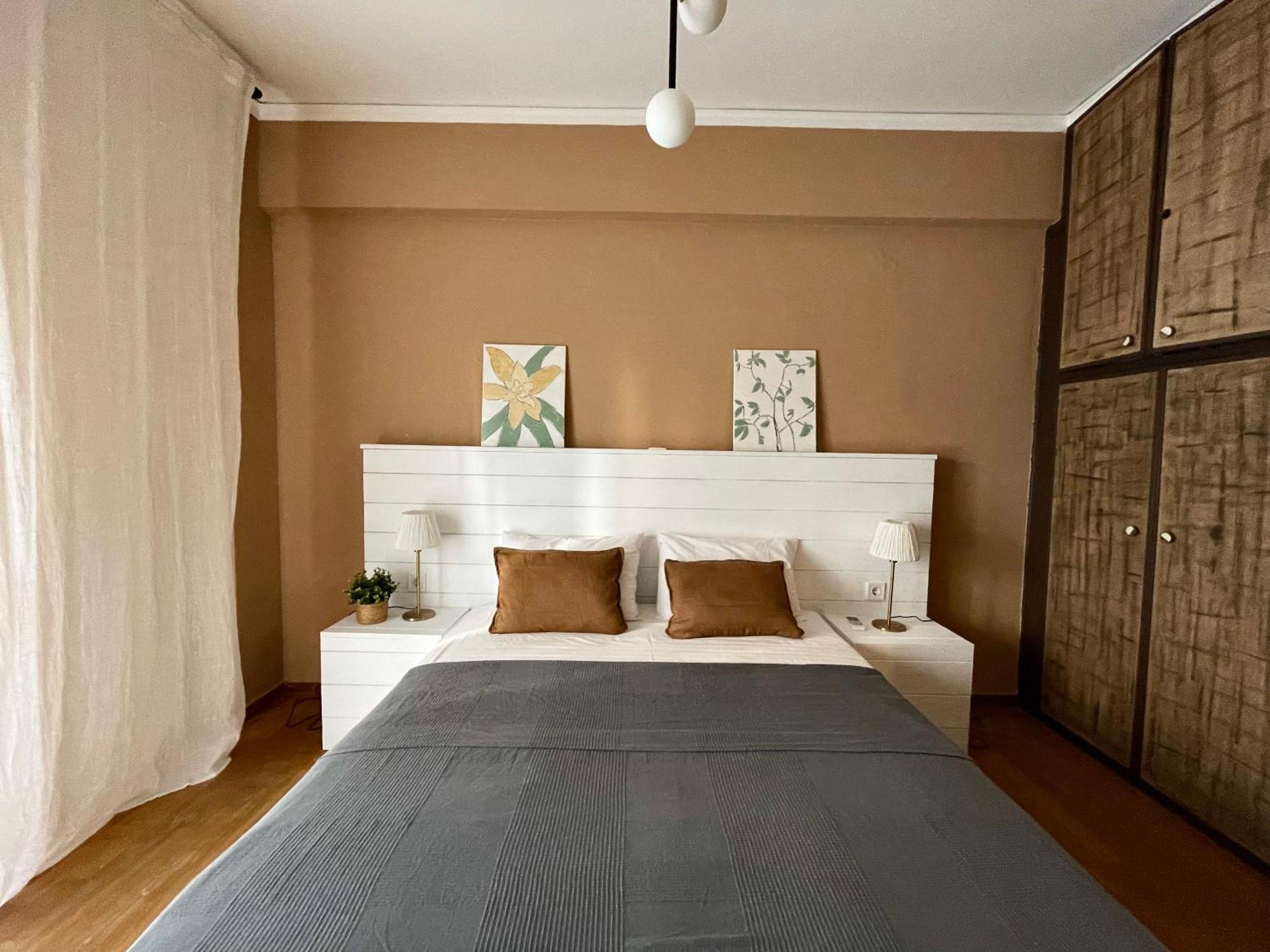 Comfy And Spacious Two Bedroom Apartment With Balcony Athén Kültér fotó