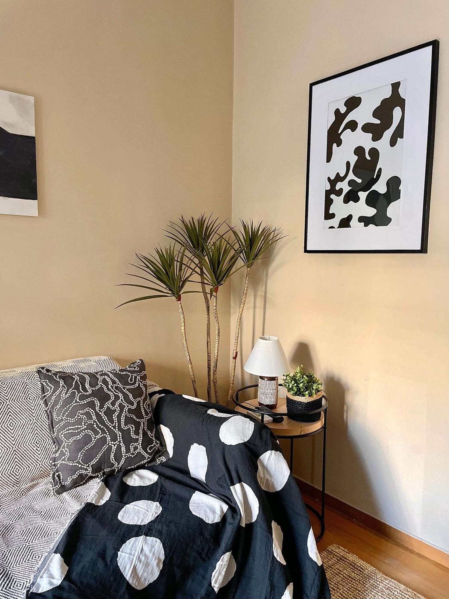 Comfy And Spacious Two Bedroom Apartment With Balcony Athén Kültér fotó
